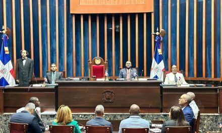 Policía Nacional a través del IPES realiza visita guiada al Senado fortaleciendo valores democráticos y seguridad ciudadana