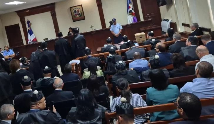 Abogados desisten de querellas contra imputados en caso Calamar