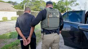 ICE detiene a 7 dominicanos sin estatus migratorio definido en gallera clandestina en Puerto Rico