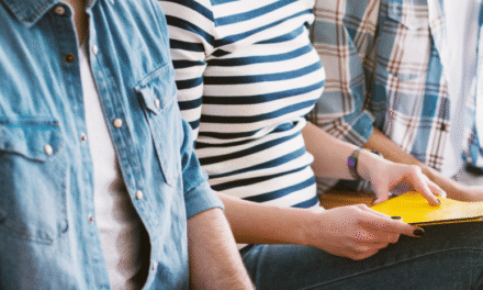 El 56.7% de quienes migran por trabajo son jóvenes entre 15 y 39 años