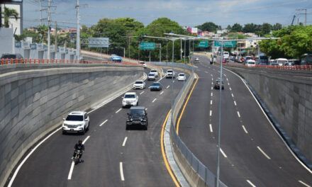 Conductores dicen paso a desnivel sigue siendo un caos en horas pico