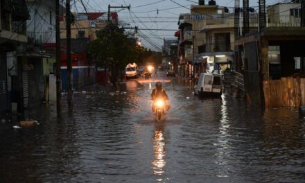 Melissa gira al Norte y da un alivio al Sur, pero sigue alerta por inundaciones
