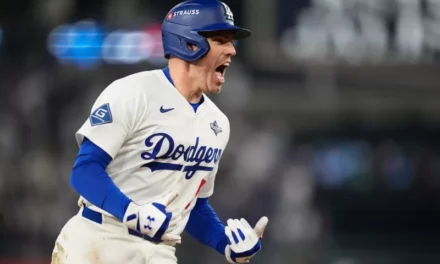 El jonrón de Freeman en la entrada 18 le da a los Dodgers una victoria de 6-5 sobre Toronto