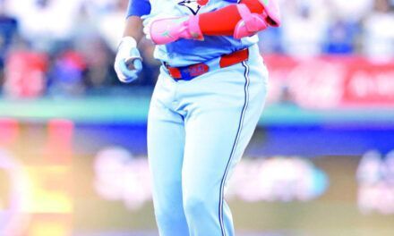 Vladi y Yesavage guían a Toronto derrotan a los Dodgers y buscarán su tercer título en casa