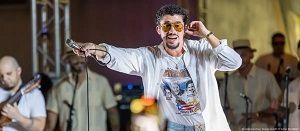 Bad Bunny será la estrella del show musical del Super Bowl