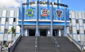 MP arresta 11 policías vinculados a muerte de cinco hombres en Santiago