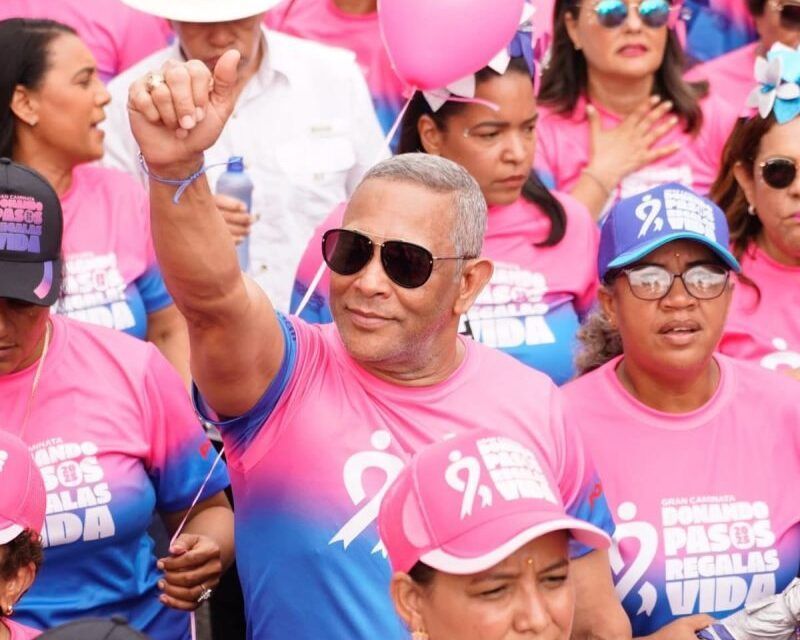 Franklin Romero realiza histórico aporte al Patronato de Lucha Contra el Cáncer del Nordeste