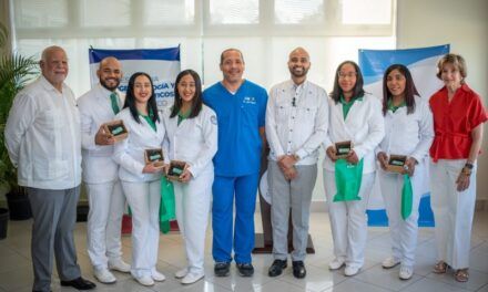 Centro Médico Central Romana se convierte en primer hospital docente con residencia médica en emergencias