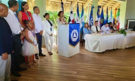 Parlacen celebra foro en Samaná para impulsar el turismo municipal