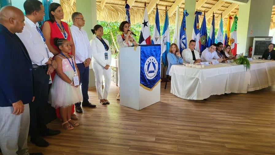 Parlacen celebra foro en Samaná para impulsar el turismo municipal