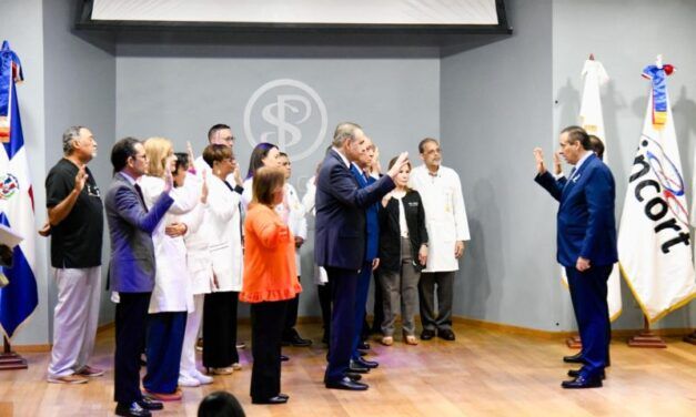 Juramentan Comité de Trasplante del Hospital General Plaza de la Salud