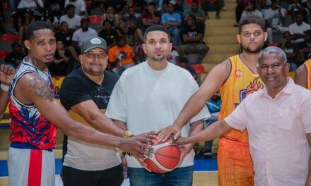 Ministro de la Juventud aporta RD$1 millón al Torneo de Baloncesto Superior de Haina 2025