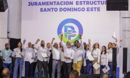 Partido País Posible juramenta directiva de Santo Domingo Este