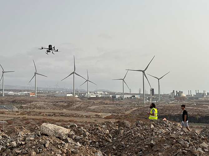 Vuelos autónomos de drones para inspeccionar aerogeneradores