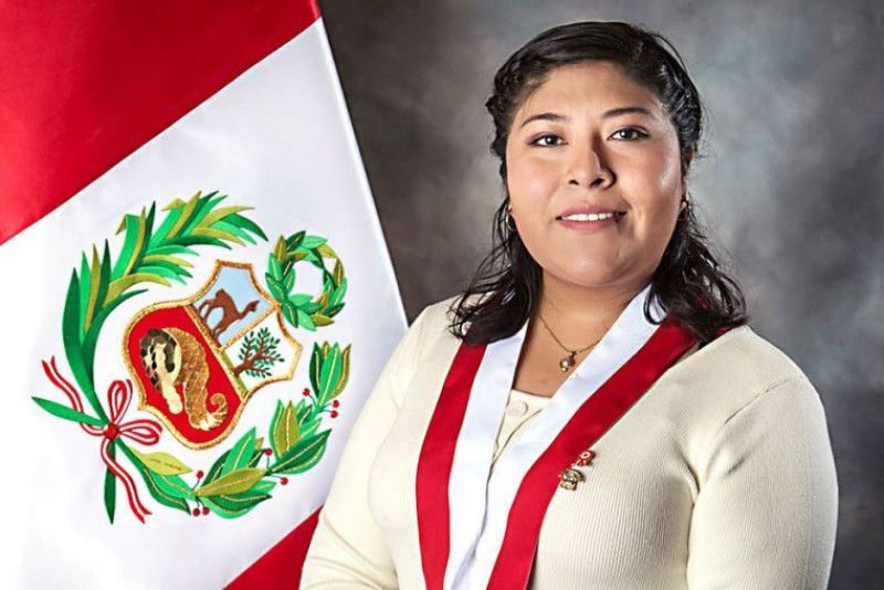 Justicia peruana ordena arrestar a exprimera ministra
