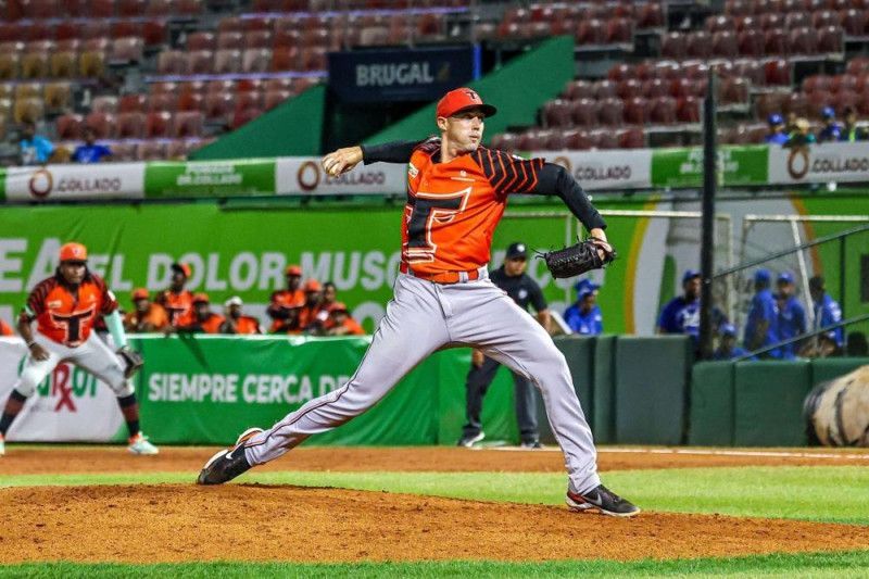 Toros arruinan cumpleaños de los Tigres y blanquean 9-0