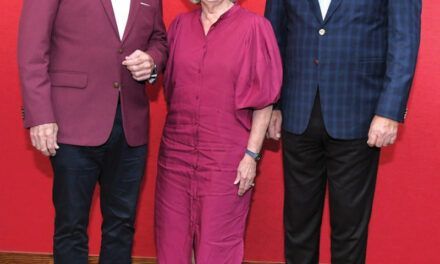 Rosalía Gómez de Caro presenta ‘El arte de vivir’
