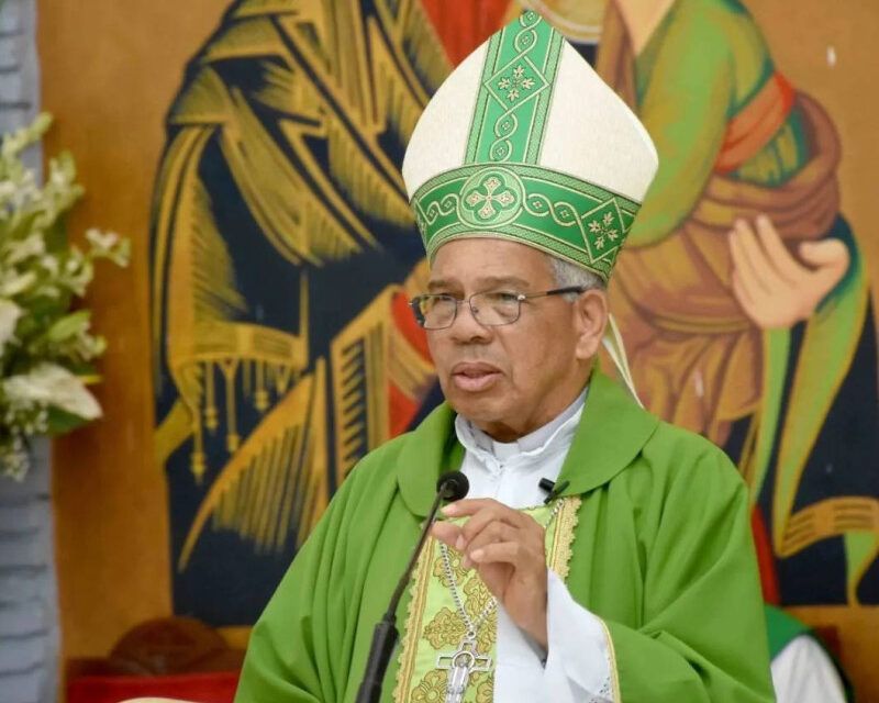 El Vaticano destituyó a Francisco Ozoria tras un proceso escalonado