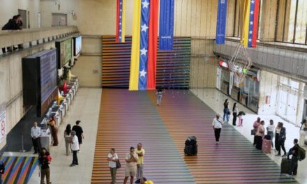 Venezuela revoca permisos a líneas aéreas que cancelaron sus vuelos