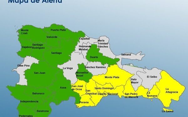 El COE mantiene alertas por onda tropical y vaguada que provocarán más lluvias