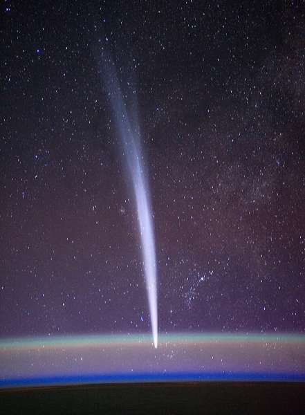 Alcohol en los cometas: el sorprendente vínculo entre el espacio y el origen de la vida