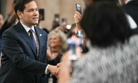 Marco Rubio exige «hacer más» para resolver crisis en Haití