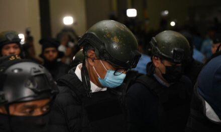 Tribunal impone prisión preventiva en contra de Santiago Hazim y otros implicados
