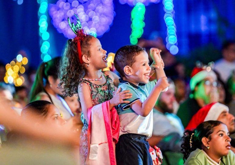 Santiago celebra un arranque histórico de su navidad: más de 66 mil visitantes disfrutan la primera semana del Bosque Encantado “Encantus»