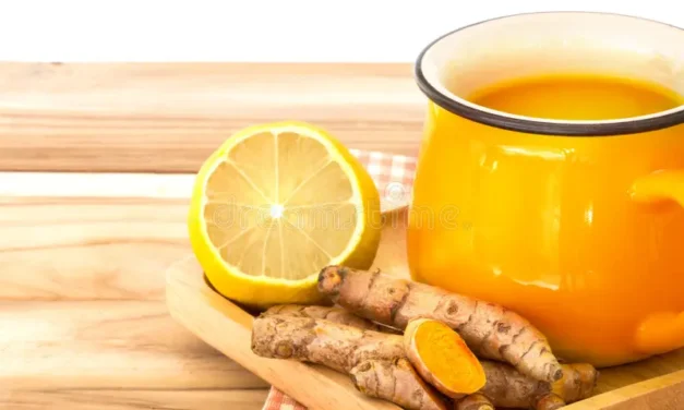 Té de limón con cúrcuma: la bebida natural que podría potenciar la función cerebral