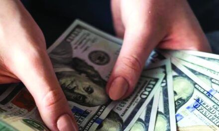 Entra en vigor impuesto de 1% a las remesas desde USA