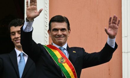 Dos expresidentes de Bolivia cuestionan decreto que permite a Paz gobernar digitalmente