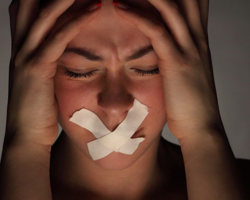 Adiós a los estigmas: la enfermedad de la salud mental no se cura con el silencio
