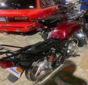 Acción policial permite recuperar motocicleta robada reforzando seguridad, orden y respuesta oportuna en San Cristóbal
