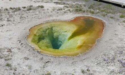 ¿Qué hace que un supervolcán entre en erupción?