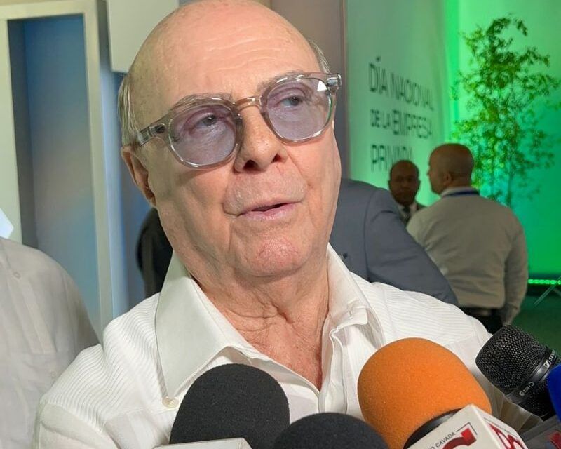 Hipólito Mejía sobre cambios en el Gobierno: «Yo los botaba al golpe de una vez»