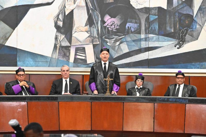 Henry Molina asegura que el 90 % de los casos judiciales se resuelven en un año o menos