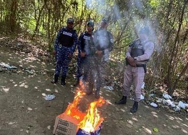 Policía Nacional interviene presunto punto de drogas en Sabana Grande de Palenque durante operativo preventivo