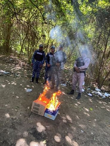 Policía Nacional interviene presunto punto de drogas en Sabana Grande de Palenque durante operativo preventivo
