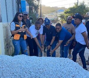 Ayuntamiento de Las Terrenas inicia construcción de aceras y contenes en el Boulevard