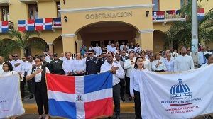 Autoridades civiles y policiales conmemoran natalicio de Juan Pablo Duarte con solemne acto patriótico