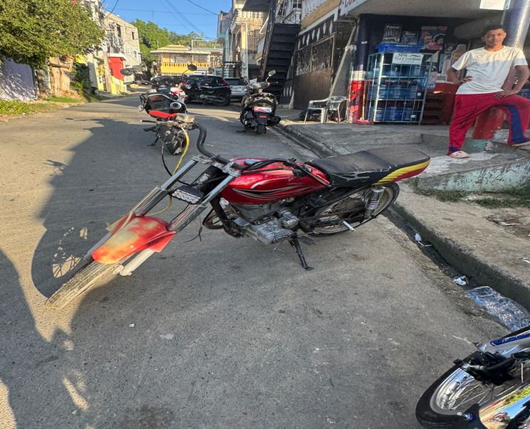La Policía recupera motocicleta sustraída tras denuncia ciudadana y rápida intervención investigativa en Canastica