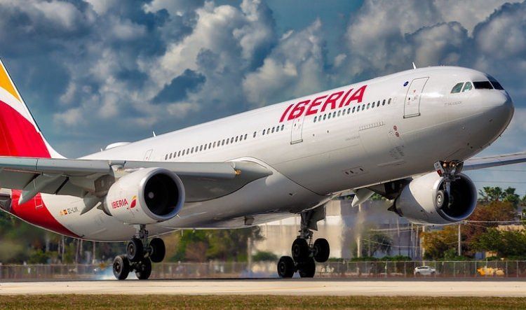Iberia reforzará conectividad entre España y RD tras acuerdo con Mitur
