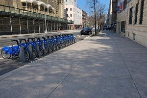Mandani: Dominicanos expresan preocupación por la falta de parqueo en Washington Heights y el impacto económico de las multas
