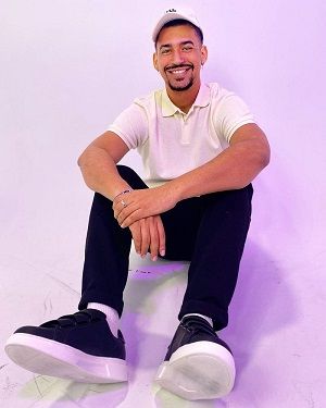 “Bonita Bonita”, el tema del Poeta Callejero que vuelve a ser tendencia 15 años después, ahora con IA