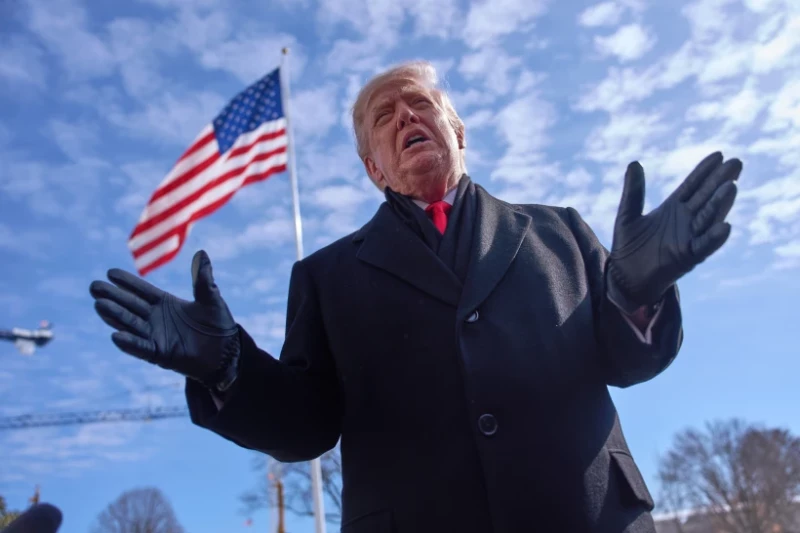 Donald Trump defendió su postura local y externa