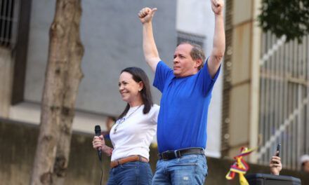Excarcelan a dos aliados de María Corina Machado