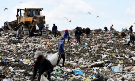 Duquesa inicia su transformación, pero miles aún viven de la basura
