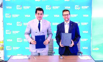 Mitur firma acuerdo con Visa para promover el país