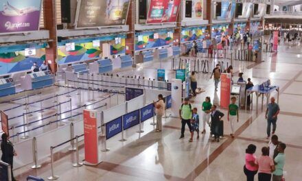 Decenas de vuelos cancelados en RD por tormenta invernal en EEUU