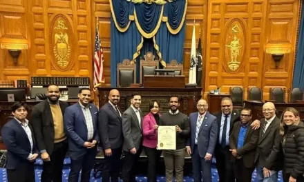 Luis Cruz Jiminiam recibe múltiples reconocimientos oficiales en Massachusetts, incluyendo el Máximo Galardón de la Juventud.